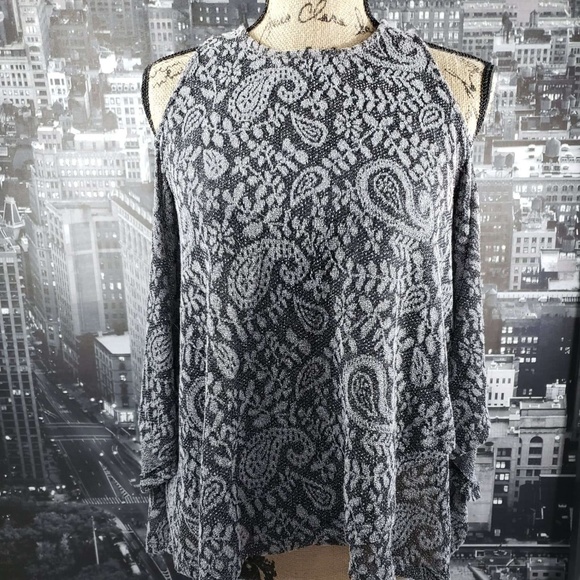 Lucky Brand Cold Shoulder Bell Sleeve Top - Picture 1 of 6